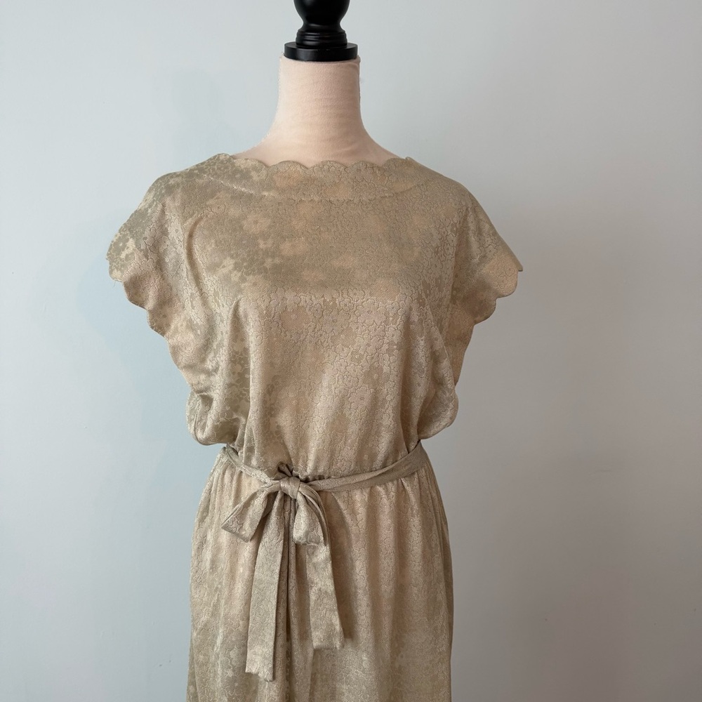 💚 Vintage Sage Green Sheer Jacquard Belted Midi Dress Scalloped Neck - Picture 2 of 14
